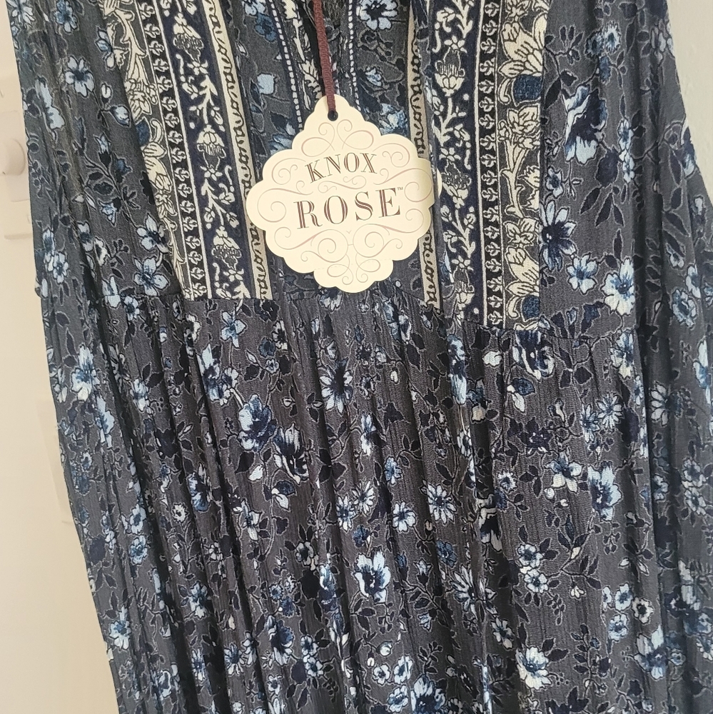 Beautiful Knox Rose sleeveless dress - Picture 6 of 6